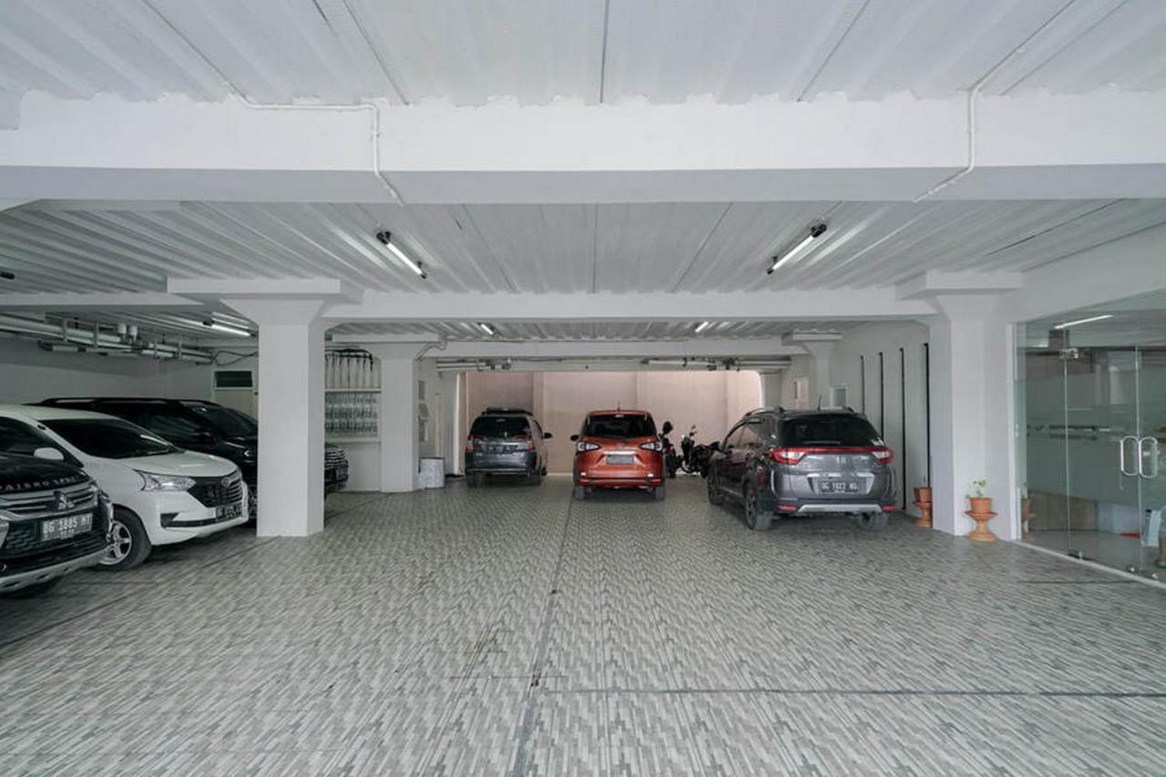 Urbanview Hotel Bari Syariah Palembang By Reddoorz Exterior photo