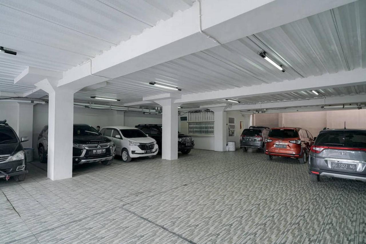 Urbanview Hotel Bari Syariah Palembang By Reddoorz Exterior photo