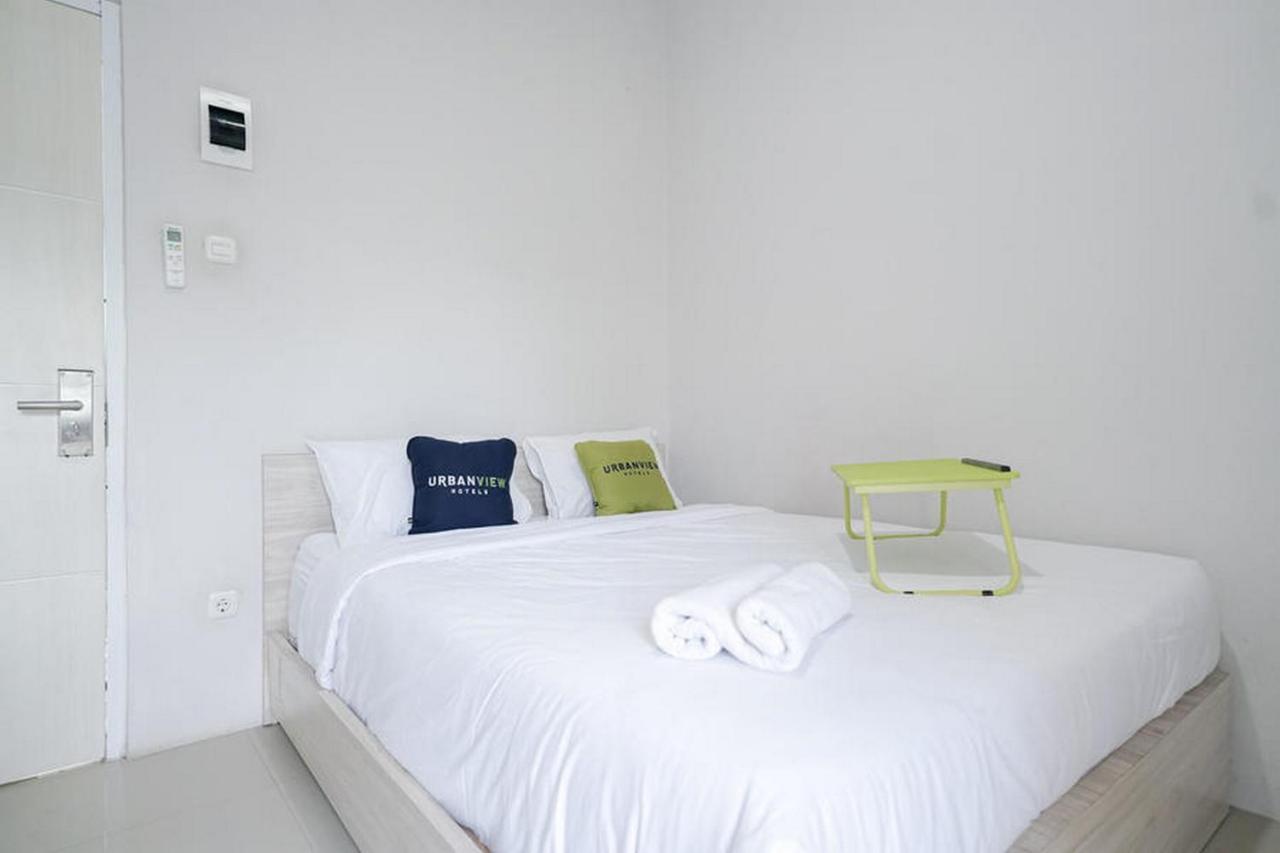 Urbanview Hotel Bari Syariah Palembang By Reddoorz Exterior photo