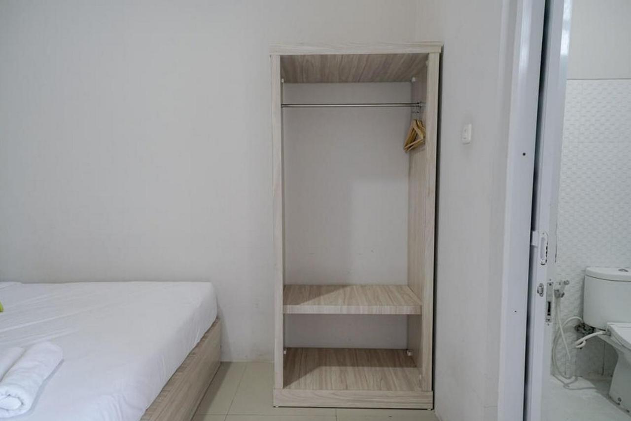Urbanview Hotel Bari Syariah Palembang By Reddoorz Exterior photo